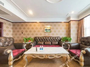 Jinan Longdu International Minghu Hotel