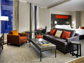 One King West Hotel & Residence