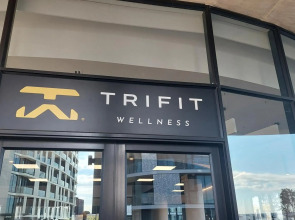 Modern 1 Bedroom Executive Apartment in Waterfall