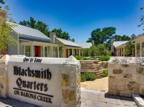Blacksmith Quarters on Barons Creek