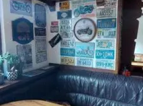 Black Bear Bikers Pub-Hotel