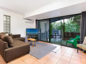 Funky, Central Studio