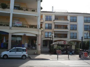 Vest House 45