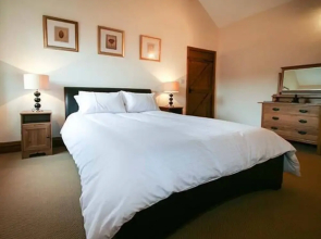 Winsall Court II