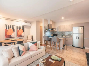 Regatta Living II With Breakfast Included - 305