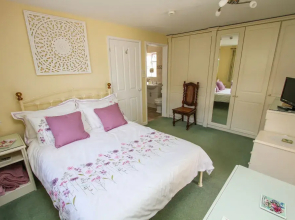 London Road Guest Accommodation
