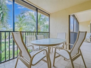 Sea Oats 342 2 Bedroom Condo by RedAwning