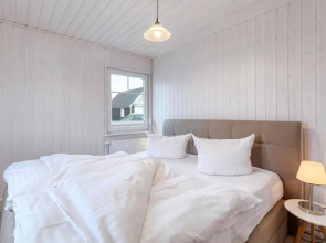 Stunning Home in Zerpenschleuse With 2 Bedrooms and Wifi
