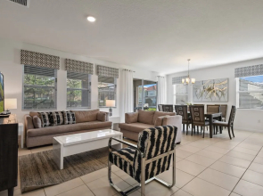 Exclusive Solterra Resort Home - Prime Location