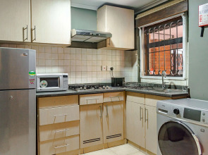 Heri Heights Hotel Apartments, SureStay Collection by BW