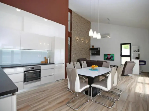 Villa Oslo - Luxury Place with Sea Views & Heated Pool, 300m Far From Sandy Beach