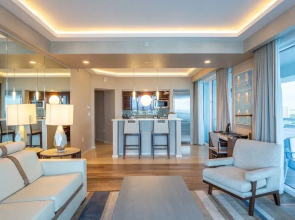 Oceanview Condo in Central Beach