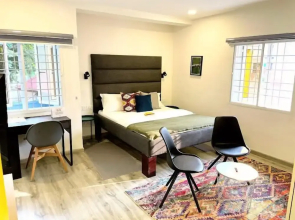 Yellow Door Aparment