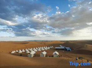Zhongwei Moshang Fanxing Desert Star Watching Homestay