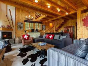 Gorgeous Chalet Amidst Mountains in La Tzoumaz