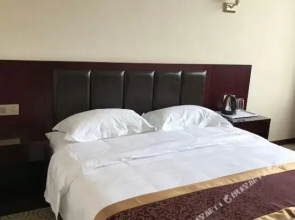 Huaxuan Hotel