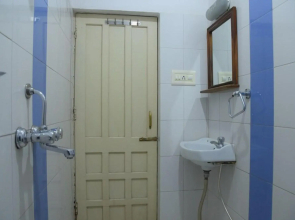 Rukkmani Guest House