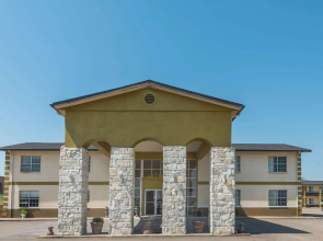 Knights Inn Greenville, TX