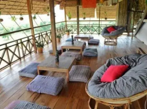 The Vine Retreat