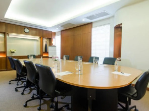 At Ease Saladaeng by AETAS