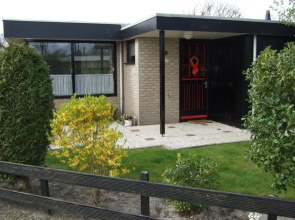 Bungalow in Wildrijk With Fenced Garden