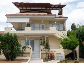 Rose's House (Near Airport)