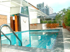 Royal Ivory Sukhumvit Nana