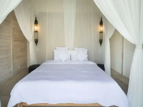 Luxury 4 Bedroom Villa With Private Pool, Bali Villa 2006