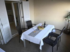 Apartments "sea view" Miki & Ivana