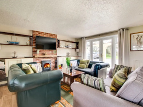 Tastefully Decorated Holiday Home With Bright Conservatory and View of the Country Estate