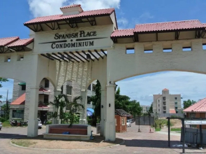 Spanish Place F1 R103