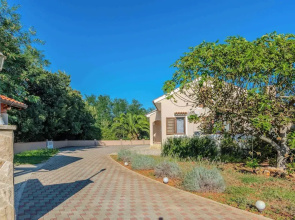Holiday home Suric