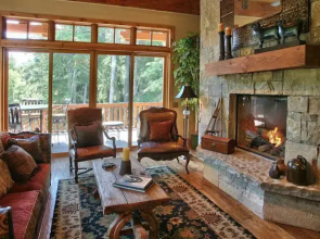Stewart Mountain Lodging