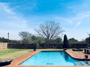 At The Rocks Country Estate