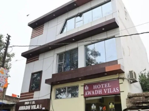 Hotel Awadh Vilas