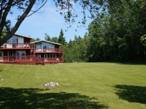 Tobermory Lodge & Motel