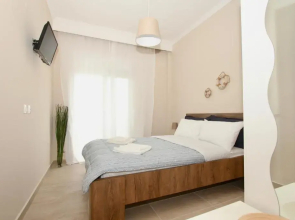 Lovely apartment by the sea.....