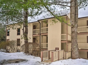 Riverfront Lincoln Condo: 1 Mi to Loon Mountain!
