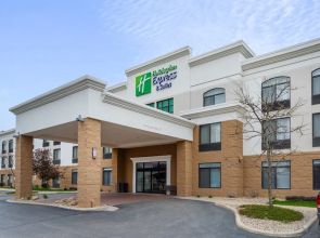 Holiday Inn Express Suites Cedar Falls Waterloo