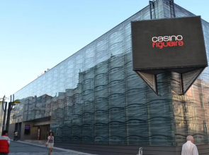 Casino & Beach Apartment