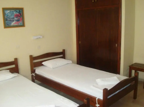 Villa Anna Apartments