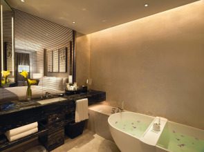 InterContinental Guangzhou Exhibition Center by IHG