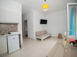 Villa Stella Apartments By Estia
