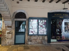 Bravissimo Plaça del Vi, Authentic Historic Apartment