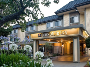Best Western John Muir Inn