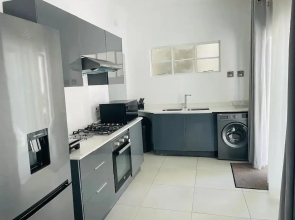 Ultra Modern 2 Bedroomed Apartment - 2082