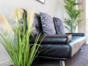 Haus 3 Bedroom House l 6 Guests l Off-street Parking l Garden l TOP RATED l Detatched