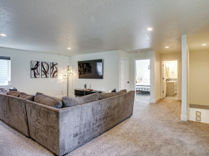 1 Mi to Lake Coeur D'alene: Pet-friendly Getaway