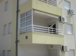 Apartment Danijela - 200 m from beach: Nina  Kastel Stafilic, Riviera Split