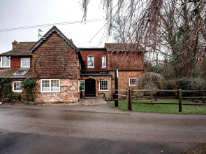 Trivelles Waterhall Country Hotel - Gatwick